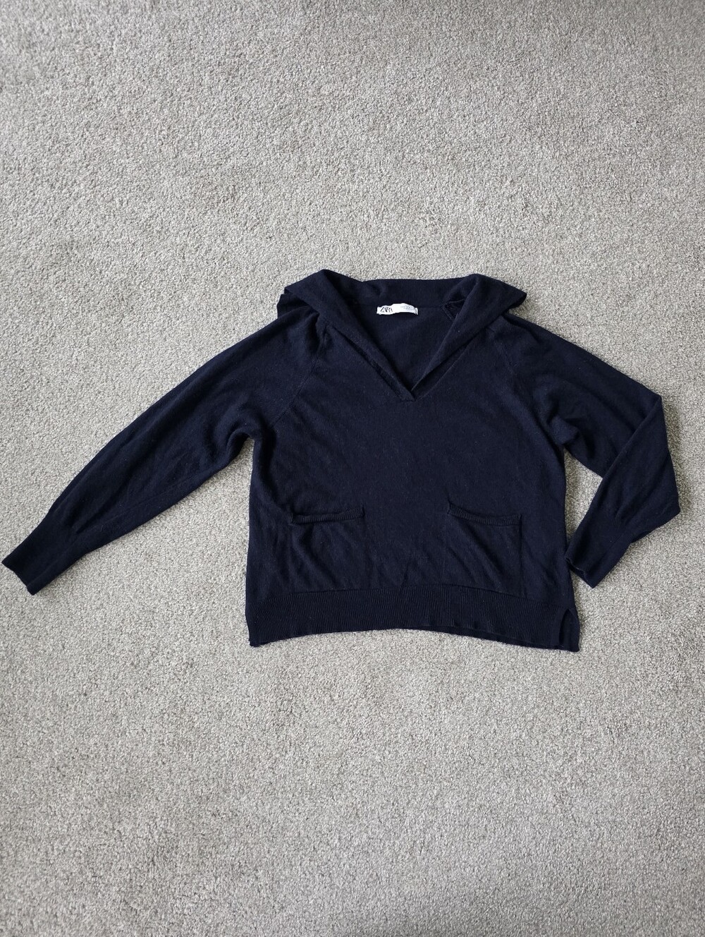 Zara Women’s Navy V-Neck Sweater